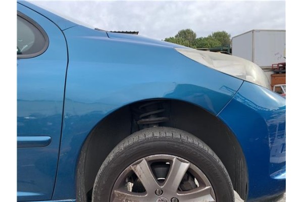 Recambio de aleta delantero derecha para peugeot 207 1.6 hdi referencia OEM IAM 20CP27  