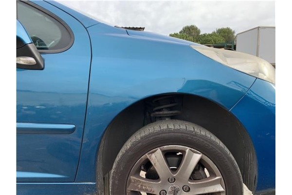 Recambio de aleta delantero derecha para peugeot 207 1.6 hdi referencia OEM IAM 20CP27  