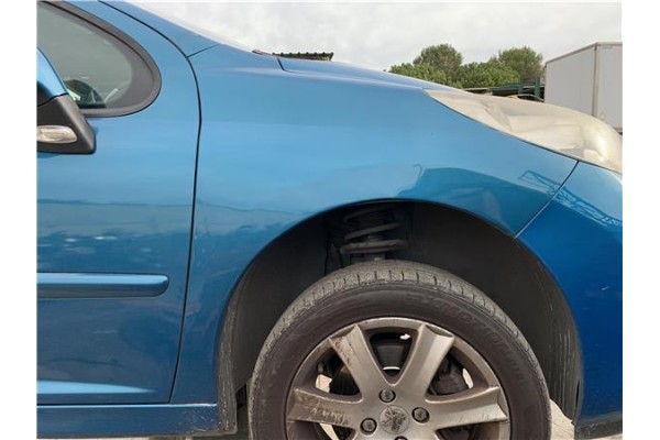 Recambio de aleta delantero derecha para peugeot 207 1.6 hdi referencia OEM IAM 20CP27  