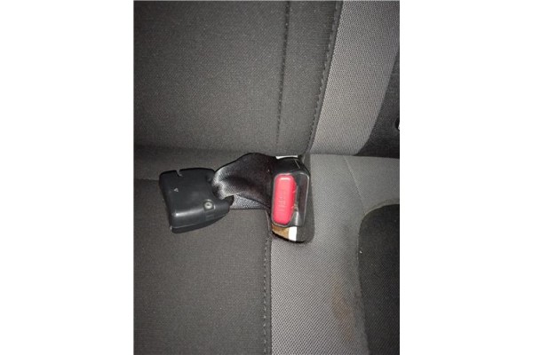 Recambio de anclaje cinturon trasero izquierdo para hyundai kona (os) 1.0 pure referencia OEM IAM 898J0J9100TRY  