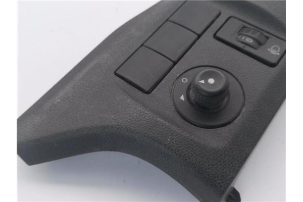 Recambio de mando retrovisor electrico para peugeot partner combispace (5f) 1.6 hdi 90 referencia OEM IAM 9680907377  