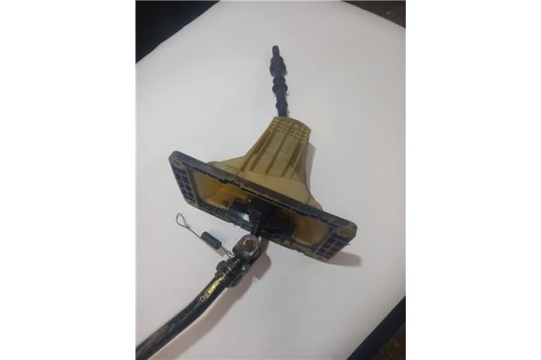 Recambio de varillas de cambio para renault r 21 berlina (b/l48) 1.7 (b48e) referencia OEM IAM 7700862158  