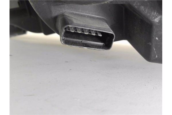Recambio de faro delantero dcho para renault clio iii 1.5 dci (c/br1g) referencia OEM IAM 8200244897 8200459823 