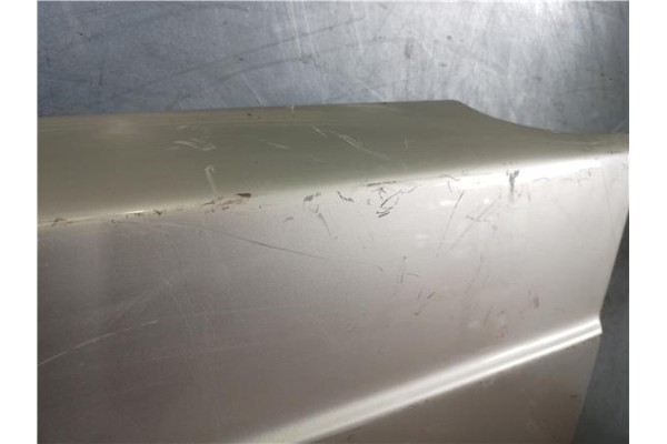 Recambio de aleta delantero izquierda para mercedes-benz 190 (w201) 2.0 (201.023) referencia OEM IAM A2018811701  