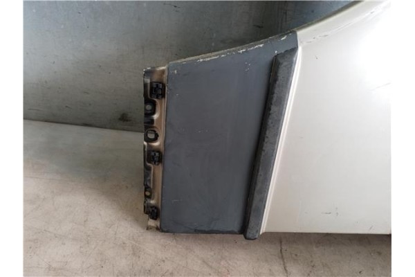 Recambio de aleta delantero izquierda para mercedes-benz 190 (w201) 2.0 (201.023) referencia OEM IAM A2018811701  