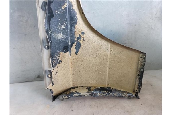 Recambio de aleta delantero izquierda para mercedes-benz 190 (w201) 2.0 (201.023) referencia OEM IAM A2018811701  