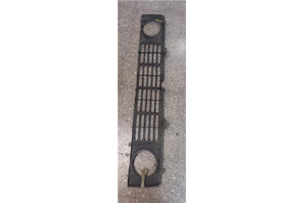 Recambio de rejilla capo para nissan patrol (k/w260) 2.8 referencia OEM IAM 62311G9815  