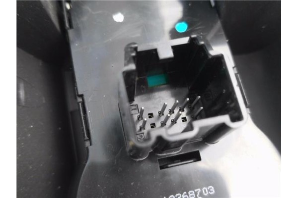 Recambio de mando de luces para opel astra j berlina 5p 1.6 selective referencia OEM IAM 13268703  