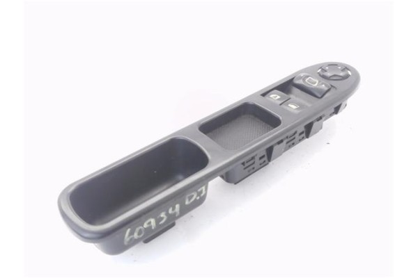 Recambio de mando elevalunas delantero izquierdo para peugeot 207 sw 1.6 hdi referencia OEM IAM 6554QC  