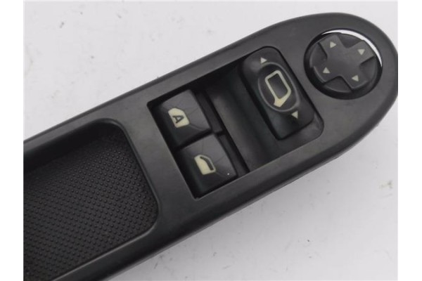 Recambio de mando elevalunas delantero izquierdo para peugeot 207 sw 1.6 hdi referencia OEM IAM 6554QC  