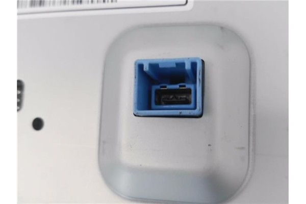 Recambio de pantalla para opel astra j berlina 5p 1.6 selective referencia OEM IAM 95247248 14780371 