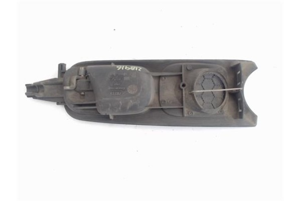 Recambio de manilla int. puerta delantero derecha para audi a4 avant (b5) 1.9 tdi quattro referencia OEM IAM 8D2837020  