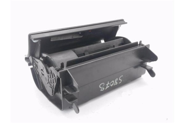 Recambio de cenicero para mercedes-benz clase e (bm 210) berlina 2.0 200 (210.035) referencia OEM IAM A2108100830  