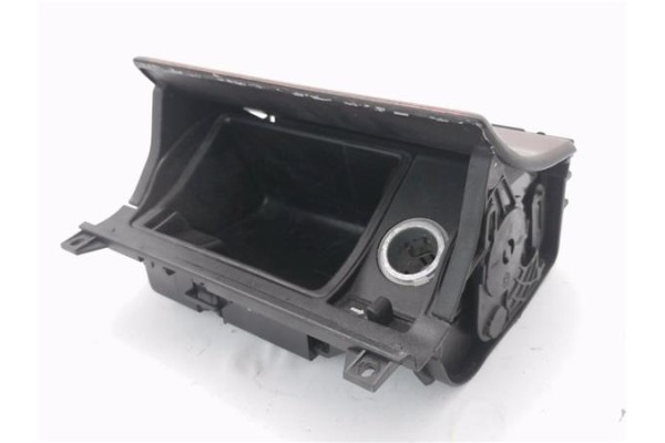Recambio de cenicero para mercedes-benz clase e (bm 210) berlina 2.0 200 (210.035) referencia OEM IAM A2108100830  