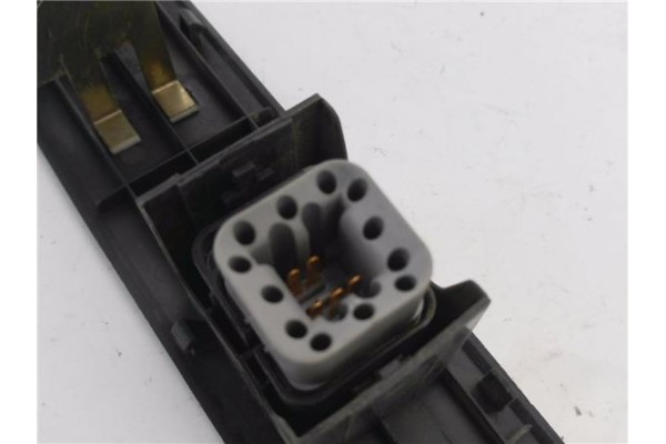 Recambio de mando elevalunas delantero derecho para mitsubishi montero pinin (h6_w, h7_w) 1.8 gdi (h66w) referencia OEM IAM MR48