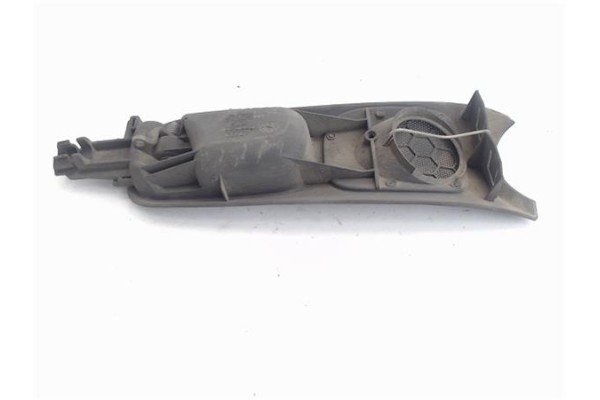 Recambio de manilla int. puerta delantero derecha para audi a4 avant (b5) 1.9 tdi quattro referencia OEM IAM 8D2837020  
