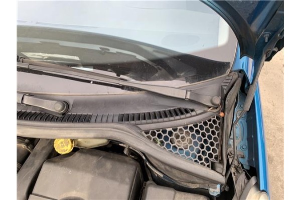 Recambio de brazo limpiaparabrisas delantero izquierdo para peugeot 207 1.6 hdi referencia OEM IAM 6429AL  