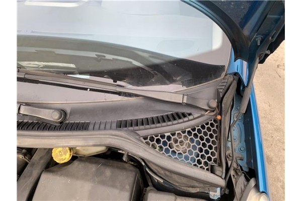 Recambio de brazo limpiaparabrisas delantero izquierdo para peugeot 207 1.6 hdi referencia OEM IAM 6429AL  