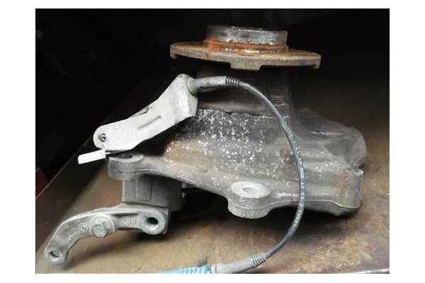 Recambio de mangueta delantero izquierda para bmw serie 5 berlina (e39) 2.5 525tds referencia OEM IAM   
