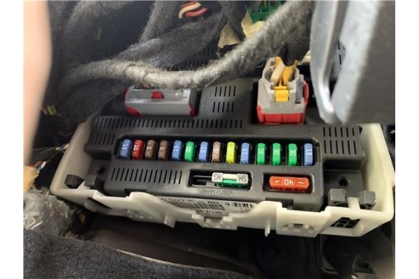 Recambio de bsi para peugeot 207 1.6 hdi referencia OEM IAM 6580NJ  