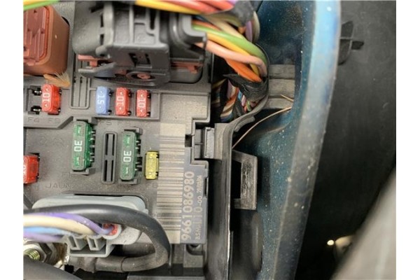 Recambio de bsm para peugeot 207 1.6 hdi referencia OEM IAM 9661086980 BSML1000 