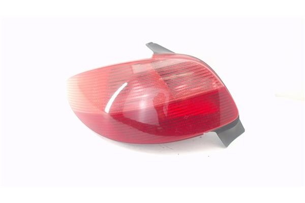 Recambio de piloto trasero izquierdo para peugeot 206 1.4 i referencia OEM IAM 6350P1  