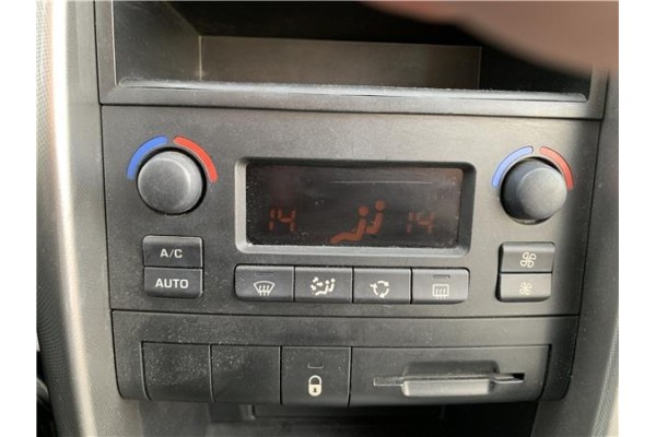 Recambio de mandos climatizador para peugeot 207 1.6 hdi referencia OEM IAM 6451ZX 6452R4 