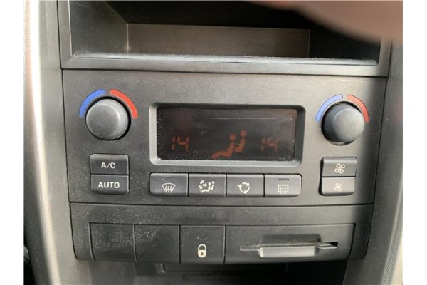 Recambio de mandos climatizador para peugeot 207 1.6 hdi referencia OEM IAM 6451ZX 6452R4 