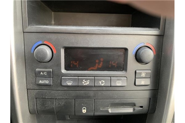 Recambio de mandos climatizador para peugeot 207 1.6 hdi referencia OEM IAM 6451ZX 6452R4 