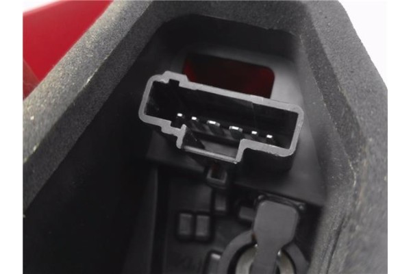 Recambio de piloto trasero derecho para peugeot 207 1.6 hdi referencia OEM IAM 6351Y7  