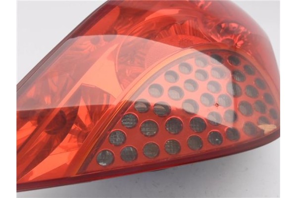 Recambio de piloto trasero derecho para peugeot 207 1.6 hdi referencia OEM IAM 6351Y7  