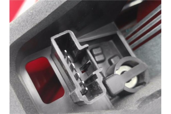 Recambio de piloto trasero izquierdo para peugeot 207 1.6 hdi referencia OEM IAM 6350Y7  