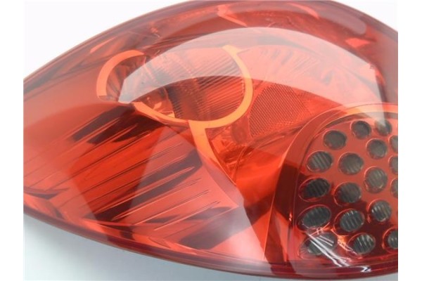 Recambio de piloto trasero izquierdo para peugeot 207 1.6 hdi referencia OEM IAM 6350Y7  