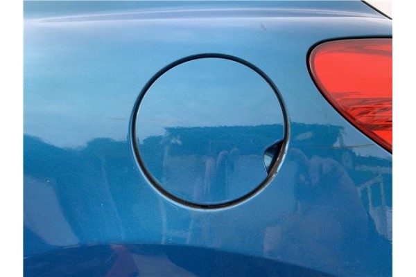 Recambio de tapa exterior combustible para peugeot 207 1.6 hdi referencia OEM IAM 1517F5  