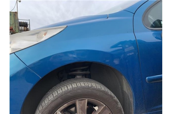 Recambio de aleta delantero izquierda para peugeot 207 1.6 hdi referencia OEM IAM 7840R9  