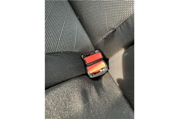 Recambio de anclaje cinturon trasero derecho para peugeot 207 1.6 hdi referencia OEM IAM 8974TA  