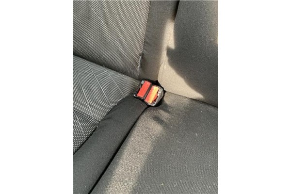 Recambio de anclaje cinturon trasero derecho para peugeot 207 1.6 hdi referencia OEM IAM 8974TA  