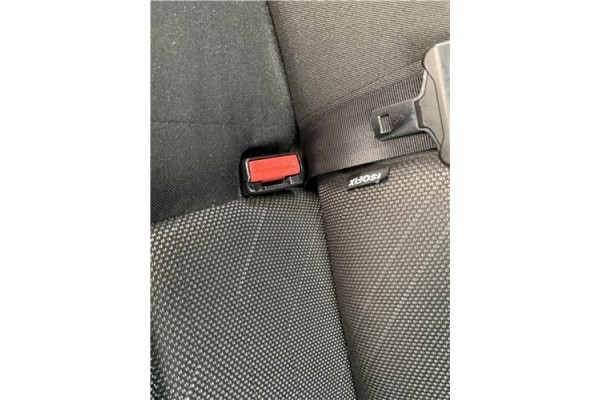 Recambio de anclaje cinturon trasero izquierdo para peugeot 207 1.6 hdi referencia OEM IAM 8974SZ  