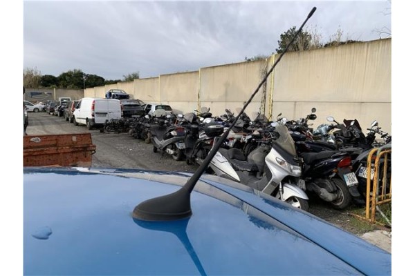 Recambio de antena electrica para peugeot 207 1.6 hdi referencia OEM IAM 6561GW 6561TS 