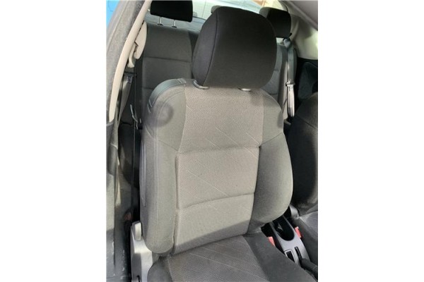 Recambio de asiento delantero derecho para peugeot 207 1.6 hdi referencia OEM IAM 8906GH  