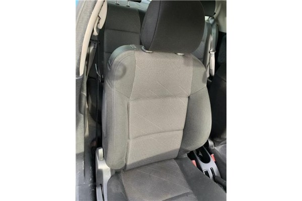 Recambio de asiento delantero derecho para peugeot 207 1.6 hdi referencia OEM IAM 8906GH  