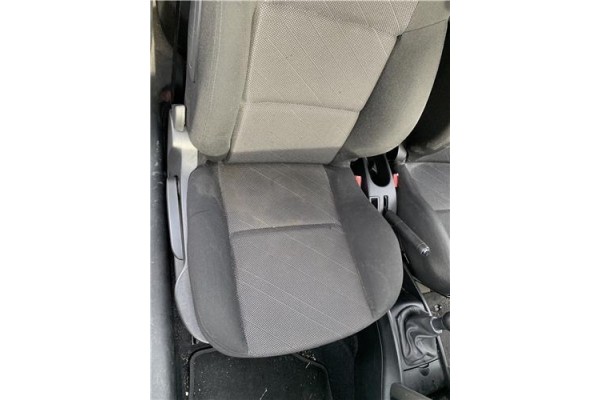 Recambio de asiento delantero derecho para peugeot 207 1.6 hdi referencia OEM IAM 8906GH  