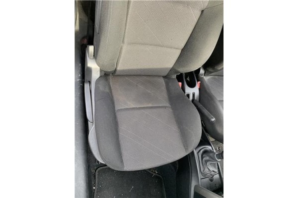 Recambio de asiento delantero derecho para peugeot 207 1.6 hdi referencia OEM IAM 8906GH  