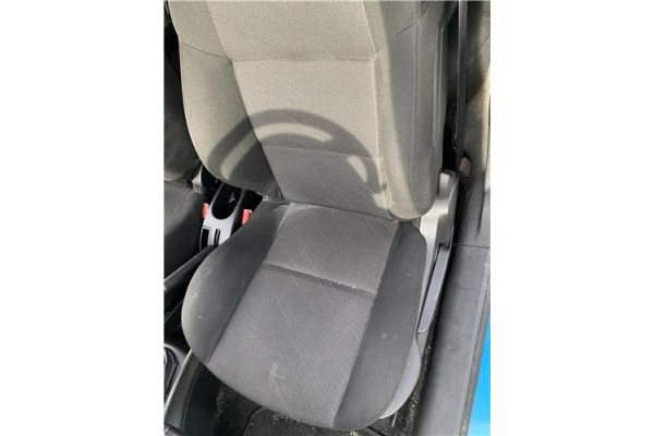Recambio de asiento delantero izquierdo para peugeot 207 1.6 hdi referencia OEM IAM 8906GG  