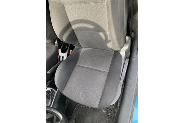 Recambio de asiento delantero izquierdo para peugeot 207 1.6 hdi referencia OEM IAM 8906GG  