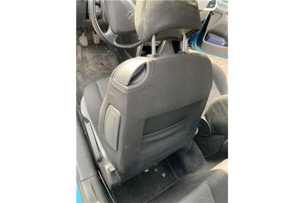 Recambio de asiento delantero izquierdo para peugeot 207 1.6 hdi referencia OEM IAM 8906GG  