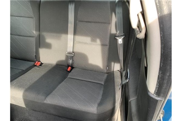 Recambio de asientos traseros para peugeot 207 1.6 hdi referencia OEM IAM 8852K2 8852K3 
