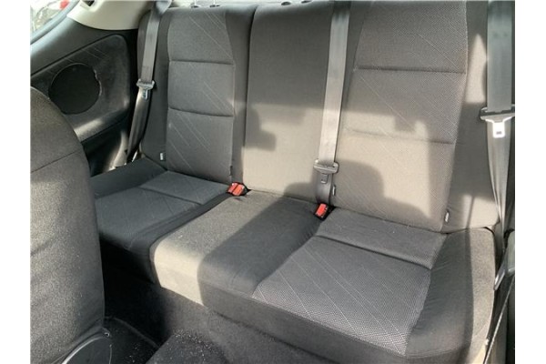 Recambio de asientos traseros para peugeot 207 1.6 hdi referencia OEM IAM 8852K2 8852K3 