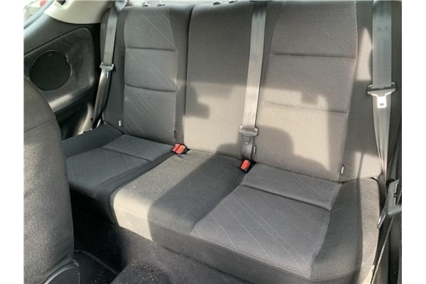 Recambio de asientos traseros para peugeot 207 1.6 hdi referencia OEM IAM 8852K2 8852K3 