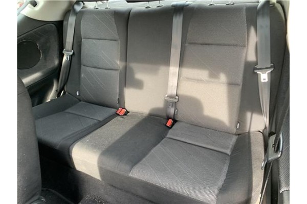Recambio de asientos traseros para peugeot 207 1.6 hdi referencia OEM IAM 8852K2 8852K3 